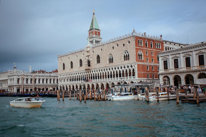 Treasures of Venice: Renaissance Era Private Tour - Stop 1: Santa Maria dei Miracoli and its one-man legacy