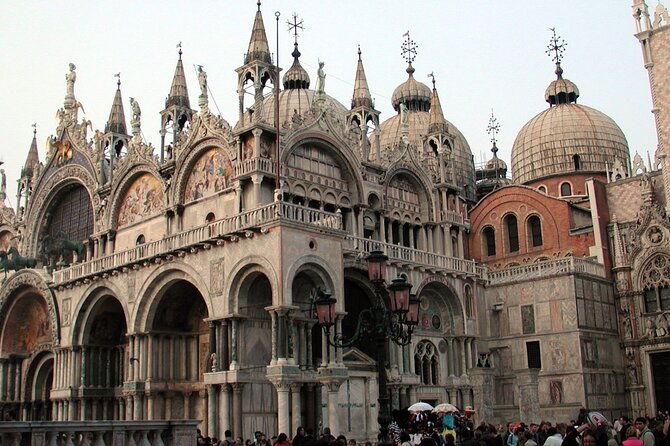 Unusual Perspectives of St Mark's Basilica & optional Pala d'Oro - Doge’s Palace façade only: why that’s not a bad thing