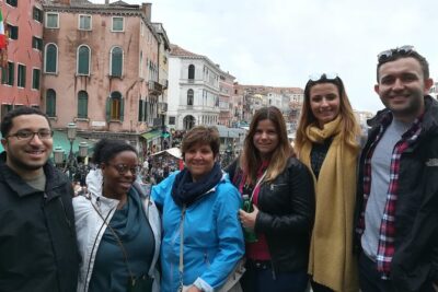 Venetian Cicchetti Street Food and Sightseeing Walking Tour - Rialto Bridge on foot: what you should expect