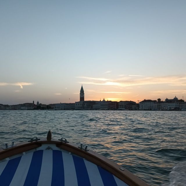 Venezia: Tour privato in Barca a Murano, Burano e Torcello - Guide-led pace: customization without chaos
