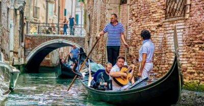 Venice: 30-Minute Gondola Ride on Grand Canal with Serenade - Price and What You Actually Get for $59.22