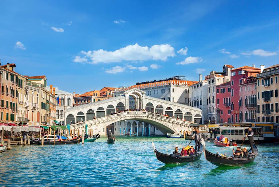 Venice: 30 minutes Enchanting Gondola Ride - More named canals: Rio San Luca, Ponte del Teatro, and Ponte di San Paternian