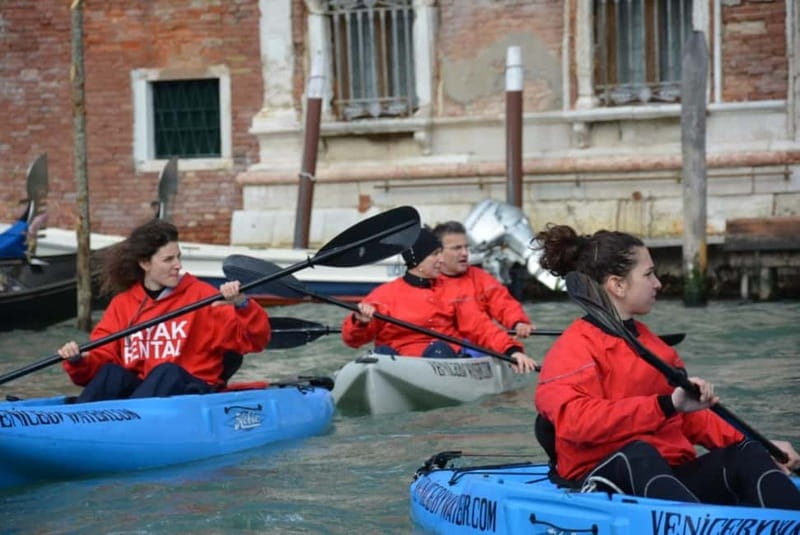 Venice: 60' Quick Kayak Tour of Venice with guide - Why This 60-Minute Kayak Tour Works Better Than a Long Excursion