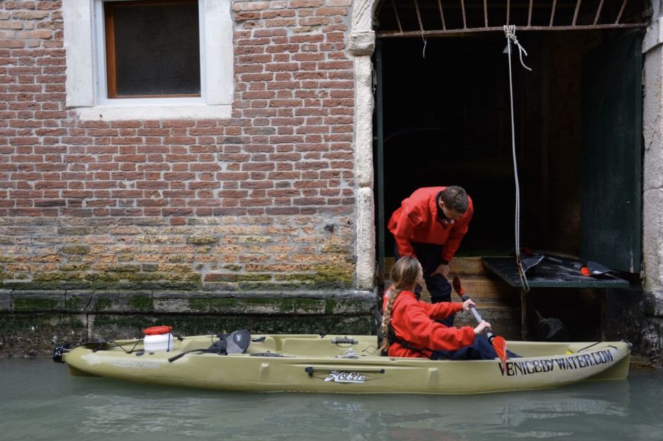 Venice: 60' Quick Kayak Tour of Venice with guide - The Guide Factor: Safety, Stories, and Local Details (Hello Boris)
