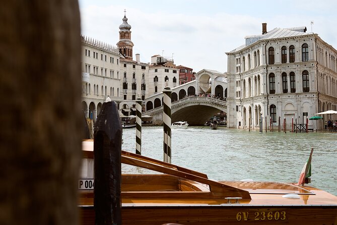 Venice Art Walking Tour with Gondola Ride - Dress Code, Access Fees, and Other Must-Knows