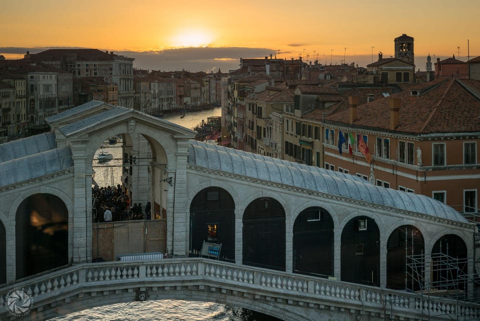 Venice, Bacaro Tour: Food and Wine tasting with Local Guide - Bacaro 101: why this bar-hopping tasting works in Venice