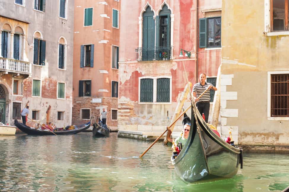 Venice: Basilica, Doge's Palace, Gondola and Lagoon Islands - Doge’s Palace and the Bridge of Sighs: power rooms and the “uh-oh” feeling