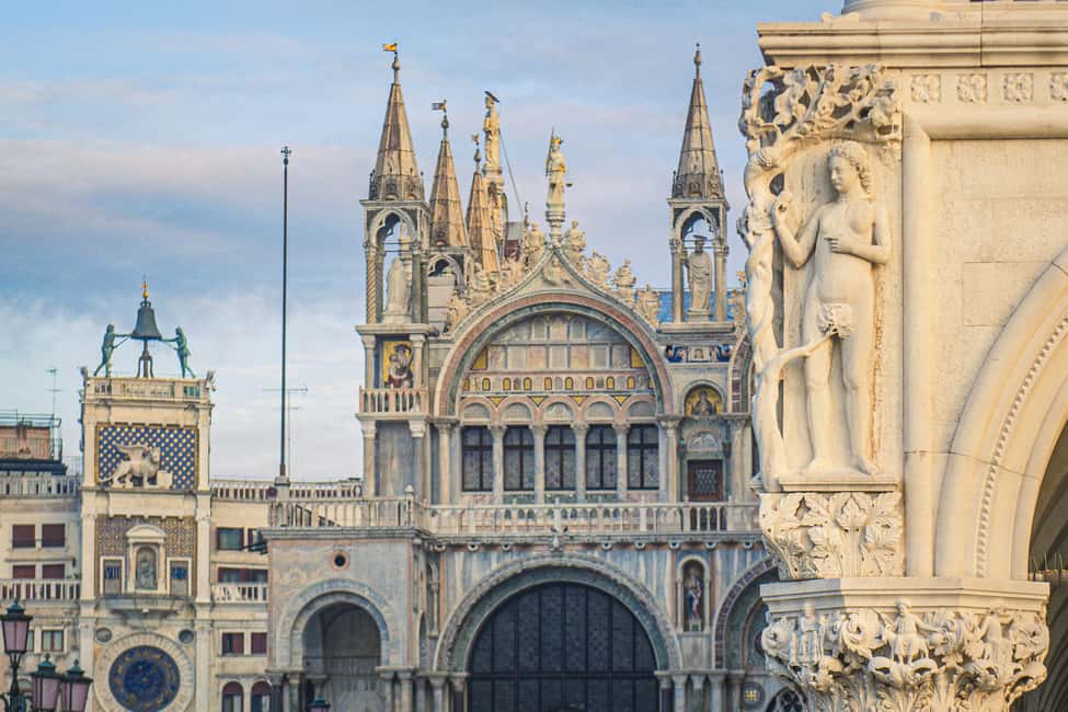 Venice: Byzantine Tour and Skip-the-Line St Mark's Basilica - Leaving the square for Castello: calli, bridges, campi, and good walking rhythm