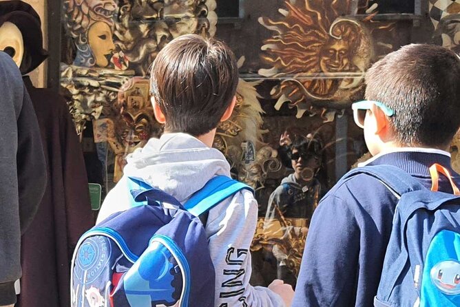 Venice City Highlights Guided Tour for Kids & Families - Rialto Bridge and the nearby marketplace: finish with maximum visual payoff