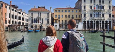 Venice: City Wonders Group Walking Tour with a Local Expert - Churches you can actually slow down for: San Pantalon and Basilica dei Santi Giovanni e Paolo