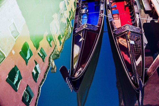 Venice: Classic 30-Minute Gondola Ride Through the Canals - Black Gondola History: Why the Color Still Matters