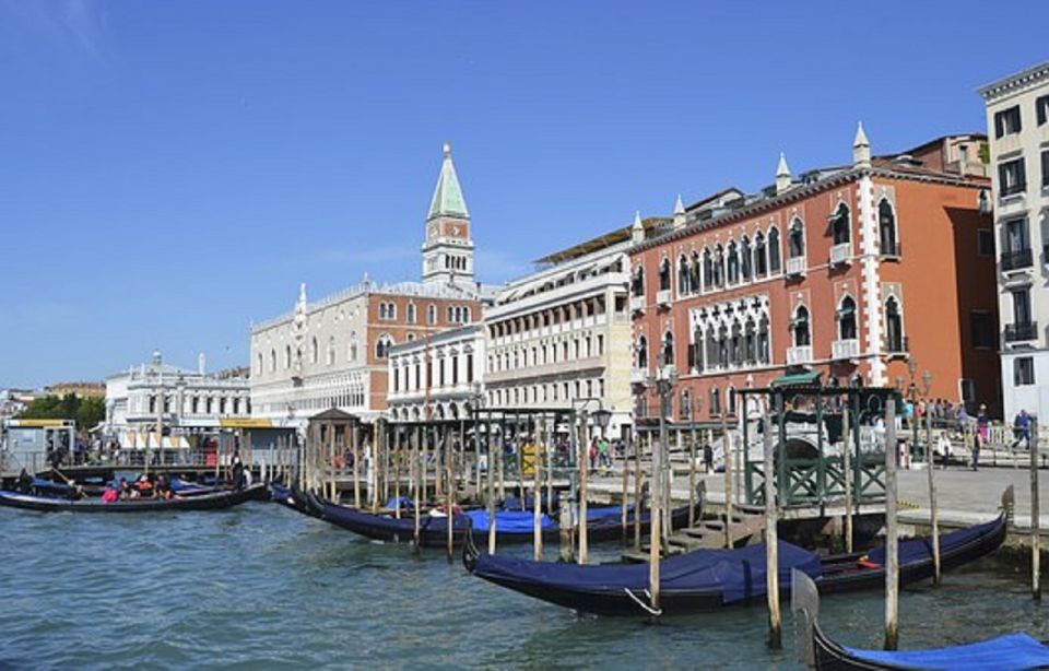 Venice: Doge's Palace and Basilica Skip-the-Line Guided Tour - Practical Tips: Dress, Shoes, and What to Bring