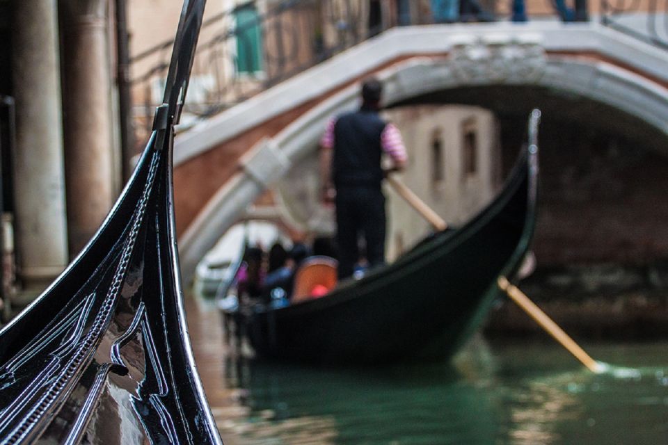 Venice: Doge's Palace and Basilica Tour with Gondola Ride - Who this gondola + palace + basilica tour suits best