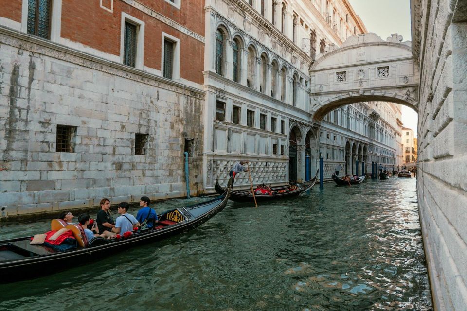 Venice: Doge's Palace and Basilica Tour with Gondola Ride - Venice’s power combo: Basilica + Palace + a gondola pass