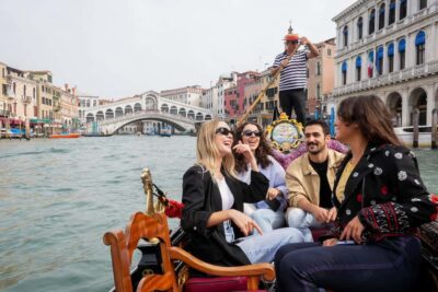 Venice: Doge's Palace and St Mark's Tour with Gondola Ride - Entering St Mark’s Basilica with the right rules and the right focus