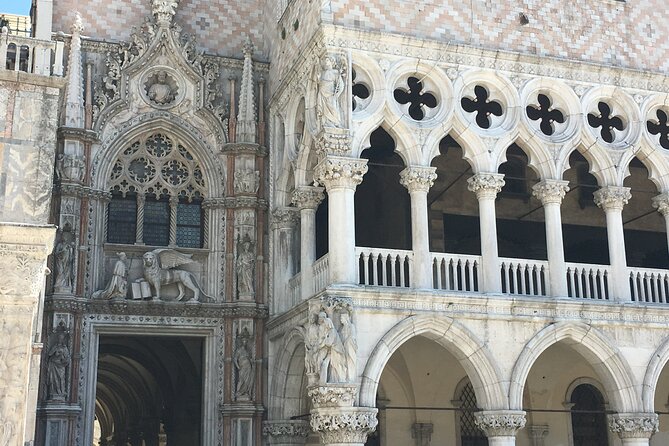 Venice Doge's Palace Guided Tour & SECRET ITINERARIES Option - Headsets and group flow: the difference between a good tour and an annoying one
