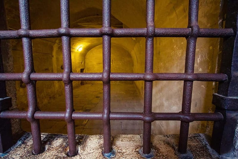 Venice: Doges Palace, Prison, and Secret Passageways Tour - Skip the line, then go straight to the backstage side