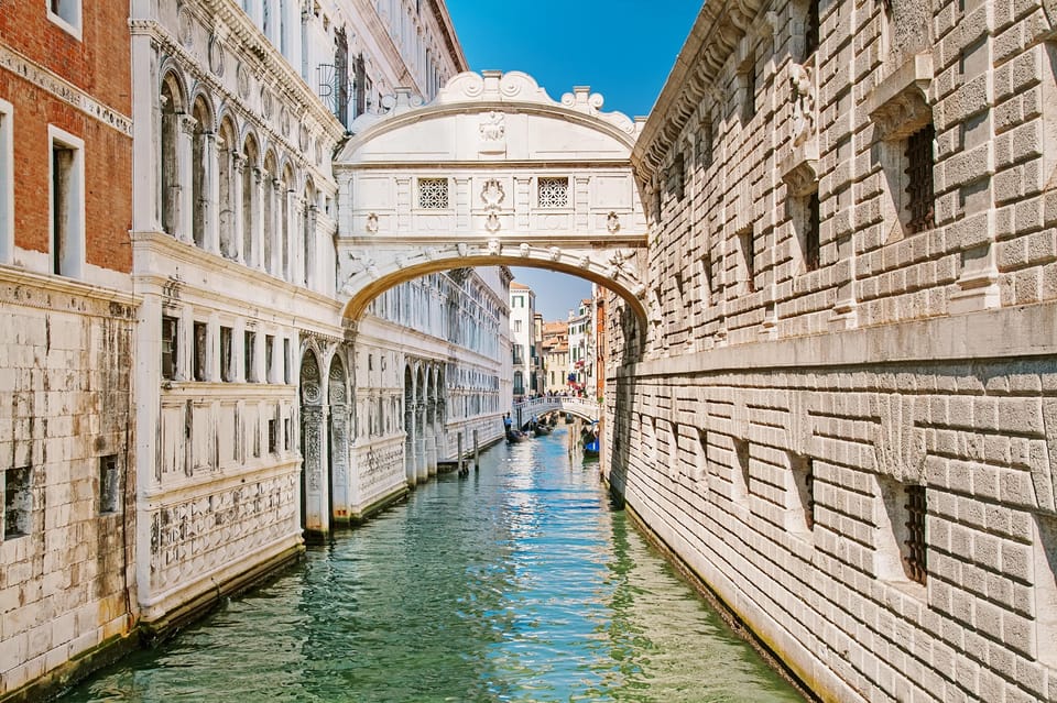 Venice: Doge's Palace Secret Itineraries Guided Tour - How the secret access changes what you see