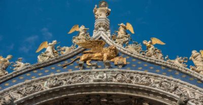 Venice: Doge's Palace with St. Mark's Basilica & Gondolas - Entering Doge’s Palace: Venice’s power behind the splendor