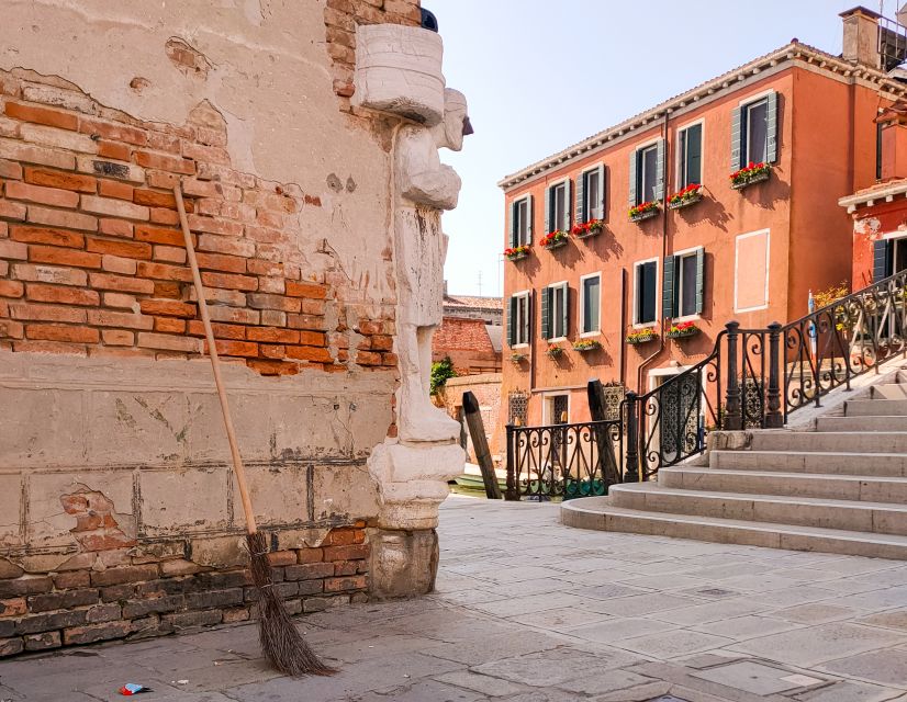 Venice: Ghetto Highlights and Cannaregio Walking Tour - The first Jewish Ghetto in Venice: what you’ll walk past (and why it matters)