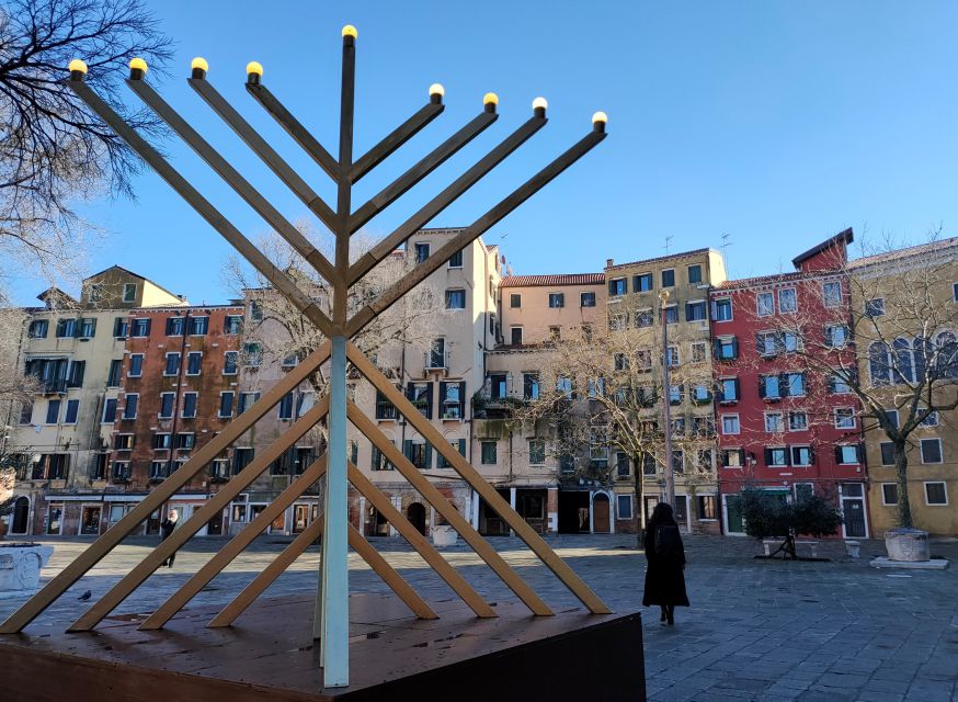 Venice: Ghetto Highlights and Cannaregio Walking Tour - A sweet stop with Jewish Venice flavor: the kosher bakery moment