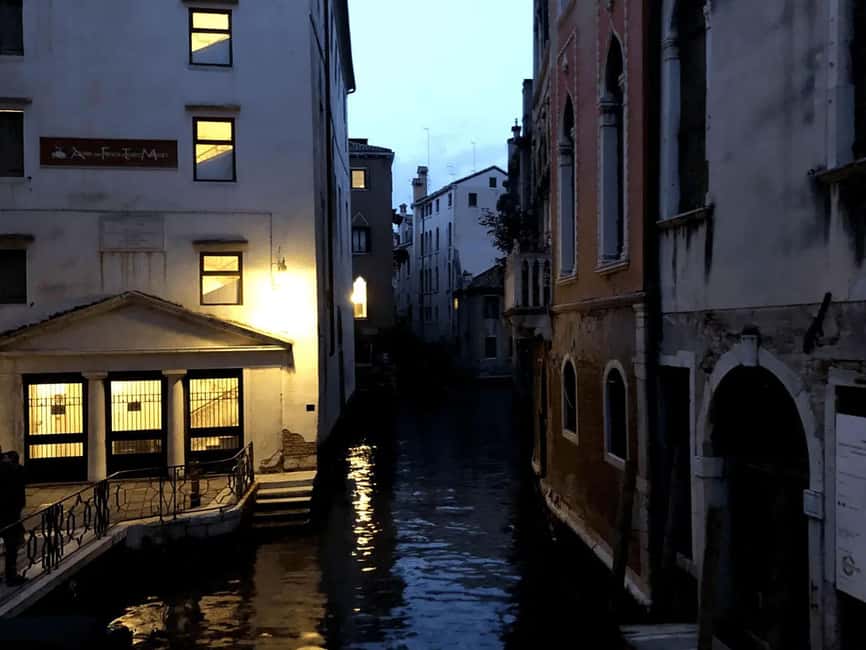 Venice Ghost Tour: Haunted Palaces & Secret Canals - Castello District: Doges, Noble Secrets, and Narrow Streets