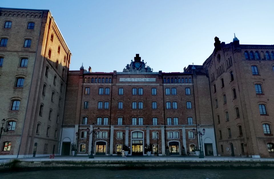Venice: Giudecca Island Discover Walking Tour - Guide Quality: Valerio Coppo and the Fun of Good Interpretation