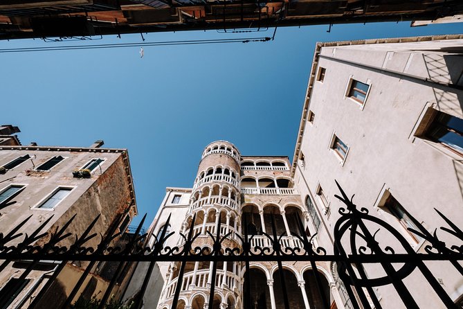 Venice Gondola ride with Skip the Line Doge's Palace tour - Quick tips to make this tour feel smooth