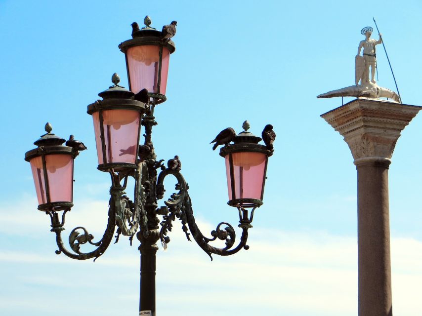 Venice: Guided Walking Tour with skip-the-line tickets - Doge’s Palace inside access: gold staircase, art collections, and power rooms