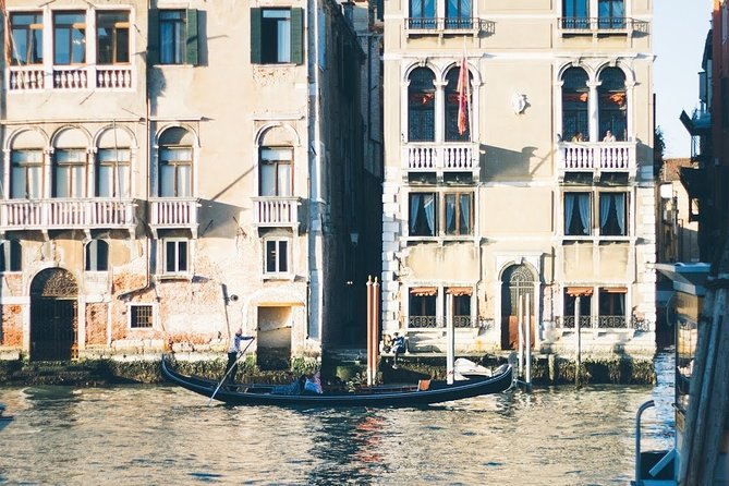 Venice Hidden Gems and Secrets Tour with a Local in Small Group - Squero di San Trovaso: gondola craft secrets from the outside