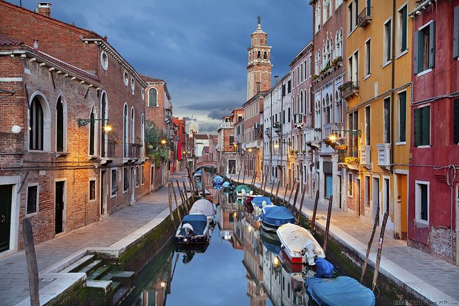 Venice Hidden Gems and Secrets Tour with a Local in Small Group - Campo San Barnaba: legends plus real water-life context