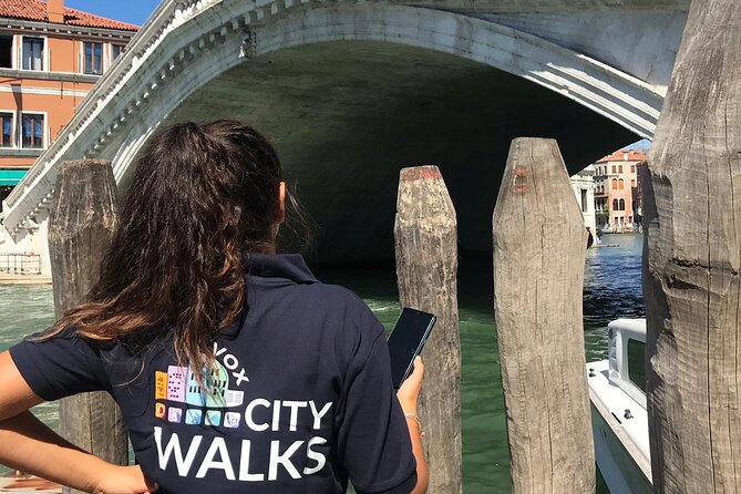 Venice: Hidden Gems Walking Tour with a Local Guide - Meeting Vox City near San Marco: don’t gamble with your start time