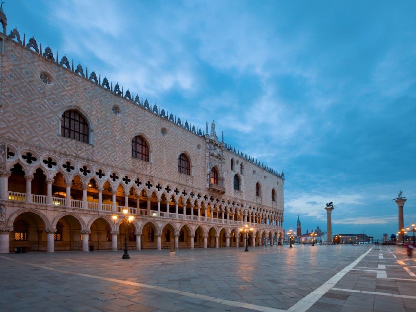 Venice: Highlights with Local Private Walking Tour & Gondola - Key highlights to know before you go