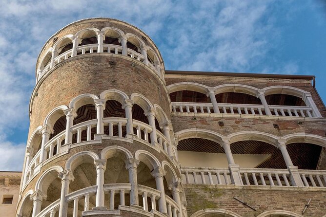 Venice Highlights with Local: Private Walking Tour & Gondola Ride - Stop 5: Grand Canal Gondola Ride on a Prearranged Schedule