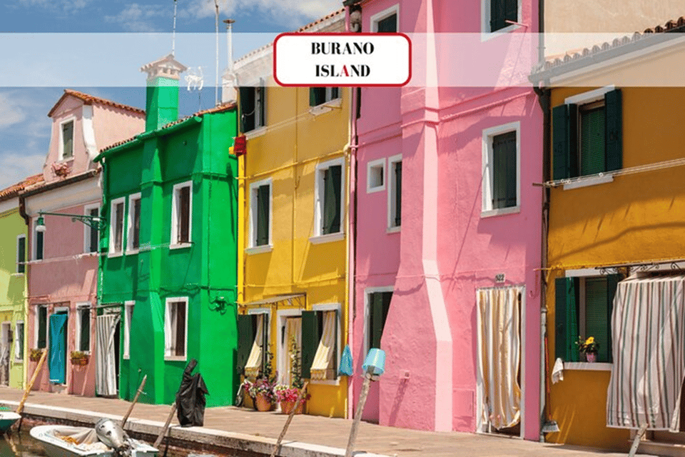 Venice Islands: Murano Glass & Burano Colors Guided Visit - Murano glass at Vetreria Artistica Ferro e Lazzarini