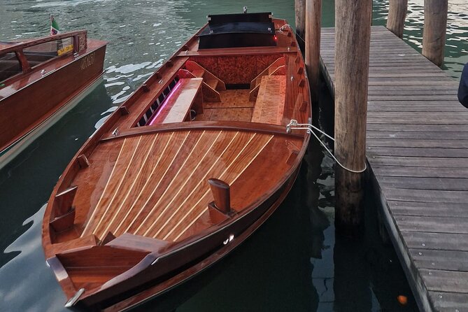Venice Lagoon Tour with Historic Venetian Boat - Murano Glass Masters: A Possible Side Stop and How to Decide