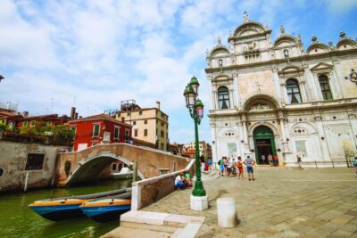Venice: Morning Walking Tour - What’s actually included: guide + headsets, and why that’s a big deal