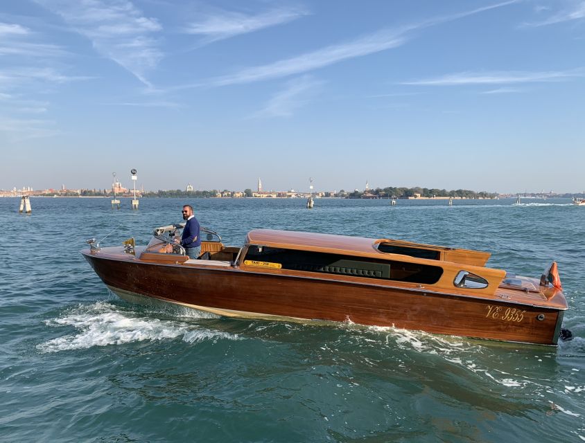 Venice: Murano and Burano Half-Day Boat Tour - Hotel pickup and the best way to start: on the water