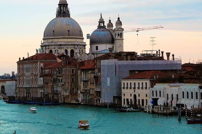Venice Must See Attractions Walking Tour With A Guide - Price and value: what $41.94 buys you in real Venice time