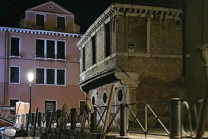Venice Night Boat Tour from Zattere - Price and group size: is $101.27 worth it?