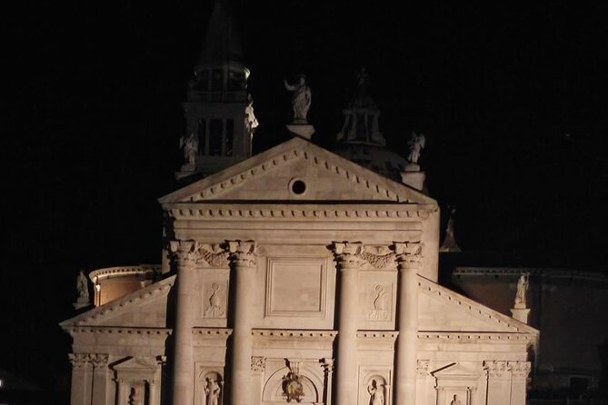 Venice Night Boat Tour from Zattere - From Molino Stucky to Giudecca Canal: your first big views