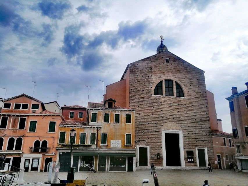 Venice: Off the Beaten Path Walking Tour - Key things you’ll notice on this tour