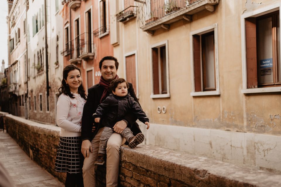 Venice: Personal Travel and Vacation Photographer Services - What happens on the day: meeting point, pacing, and comfort