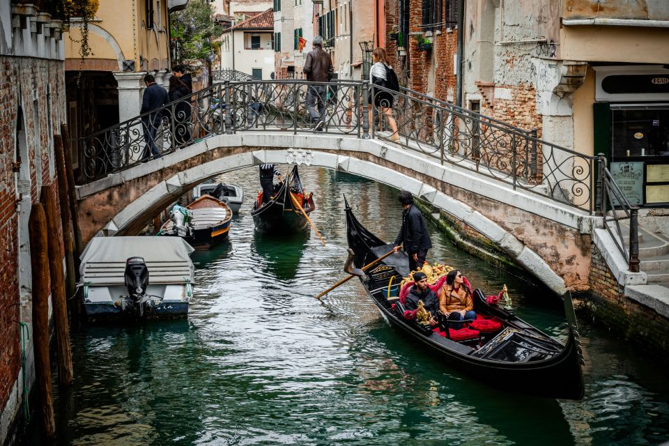 Venice: Private 2-Hour Walking Tour - St. Mark’s Basilica: guided looking beats rushed photos