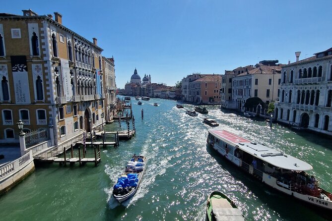 Venice Private Walking Tour - Rialto Bridge: where the canal view becomes a story