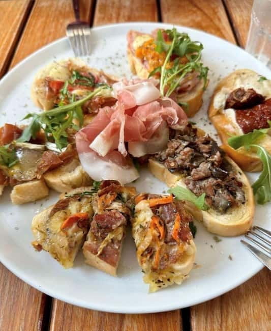 Venice: Rialto Market Street Food Tour - Key things you’ll notice right away