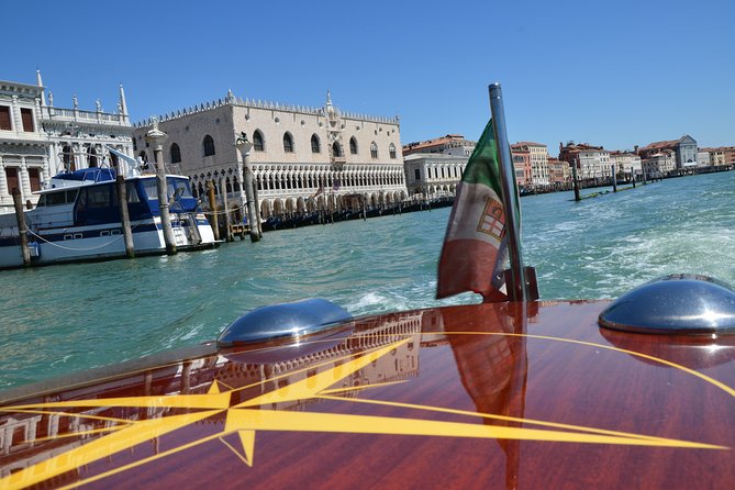 Venice S.Lucia Station to Venice Hotels or viceversa - Service Style: Communication and Help When You Need It
