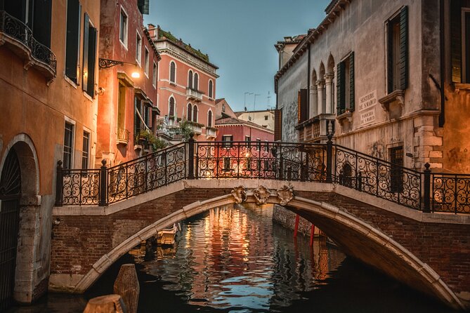Venice Scavenger Hunt and Highlights Self Guided Audio Tour - Why This Venice Audio Hunt Feels Different