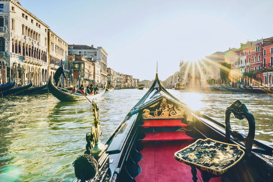 Venice: Shared Gondola Ride through the Lagoon City - Quick hits before you go