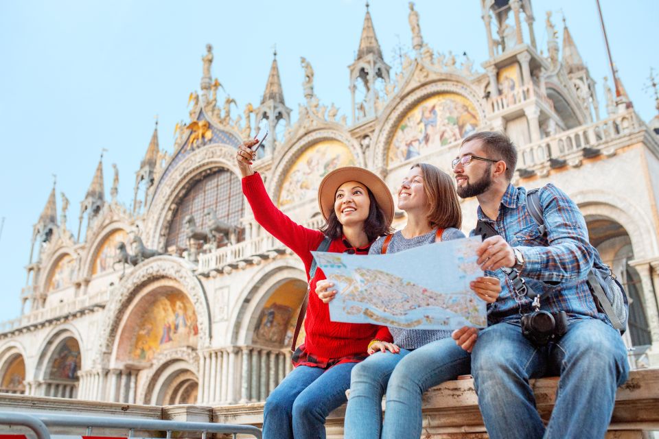 Venice: Skip-the-Line Doge’s Palace & Basilica Walking Tour - Doge’s Palace plus St Mark’s Basilica: a smart Venice combo